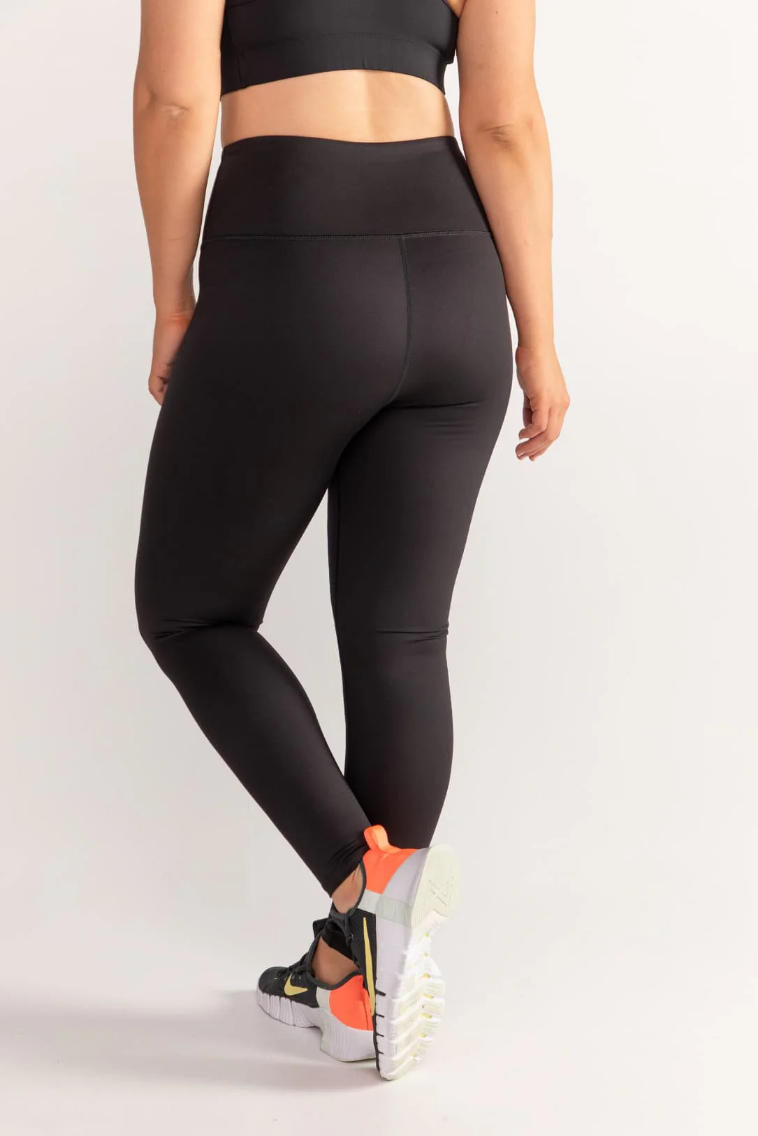 Essential High-Waist Move Legging - Black - Image 7
