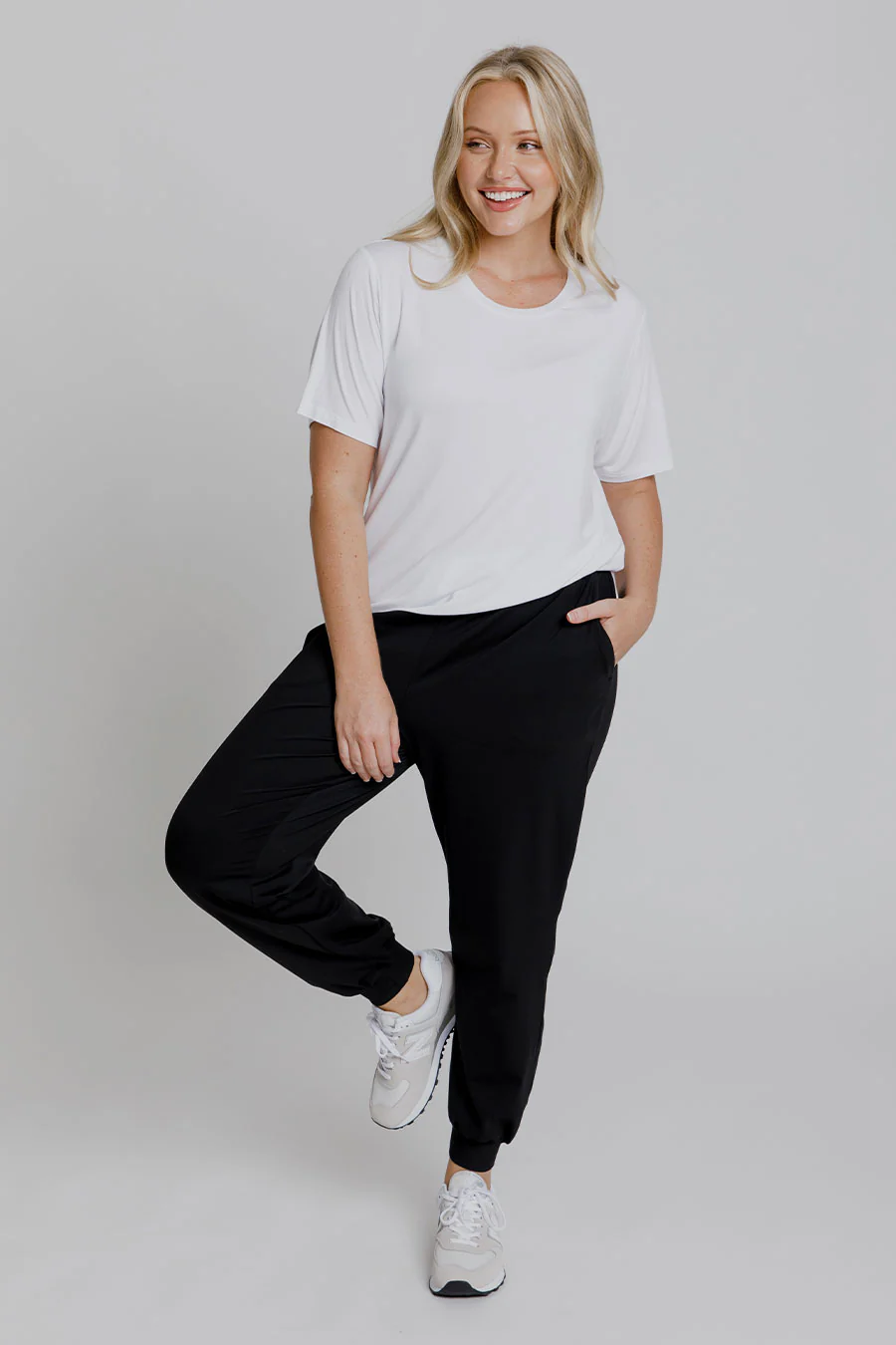 Smart Jogger - Black - Image 5