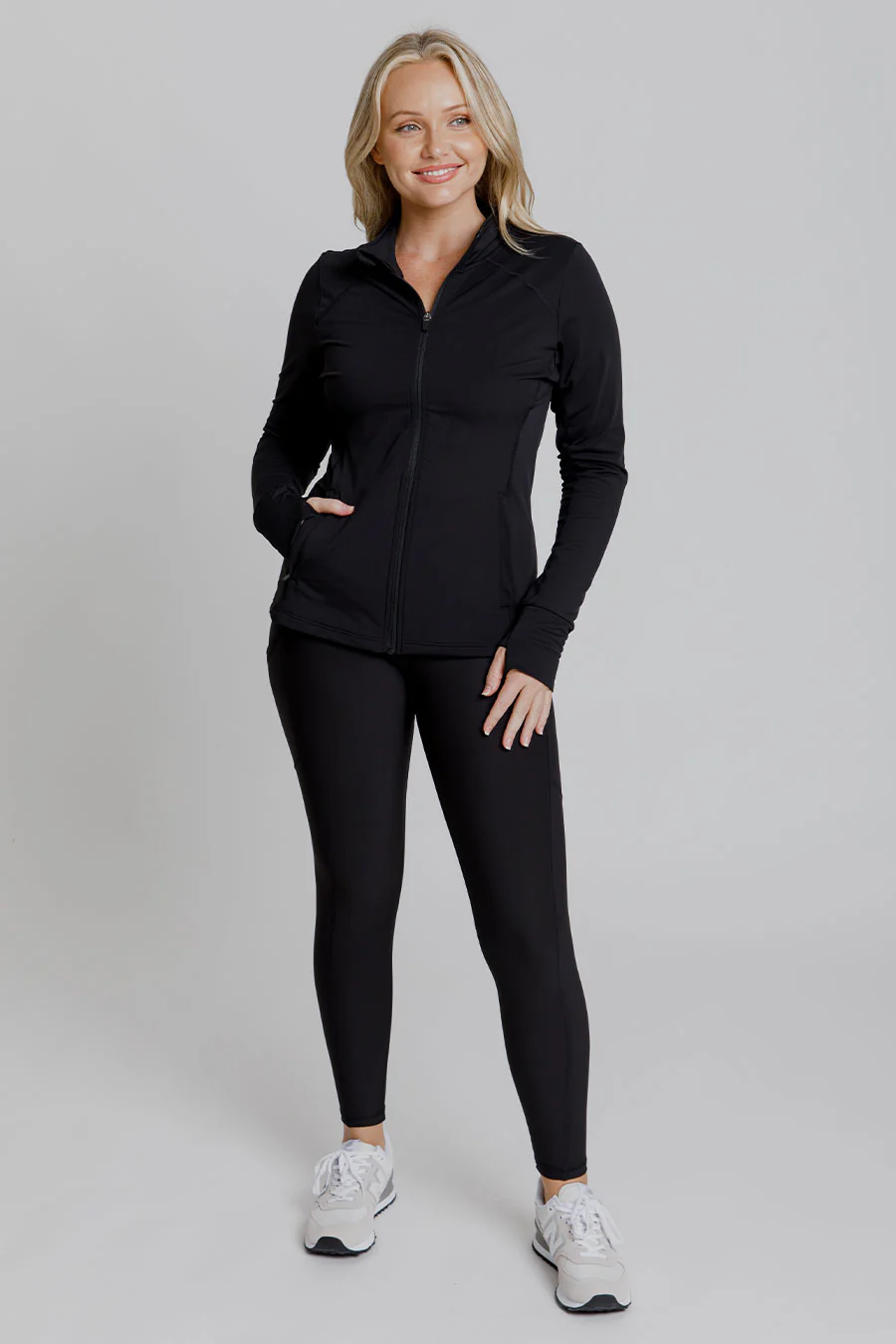 Thermal Sports Long Sleeve Zip Top - Black - Image 17