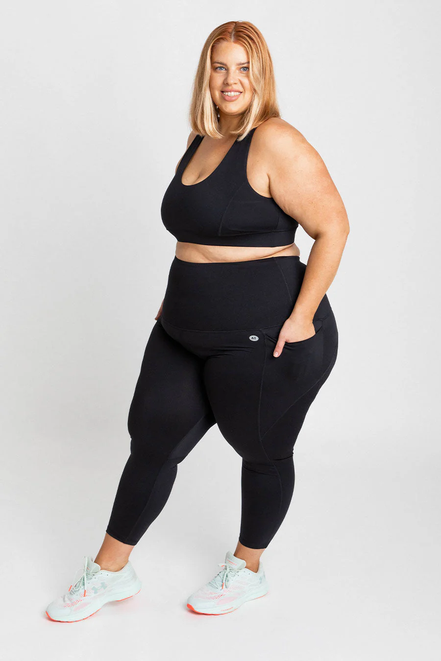Training Pocket Move 7/8 Legging - Black - Image 11