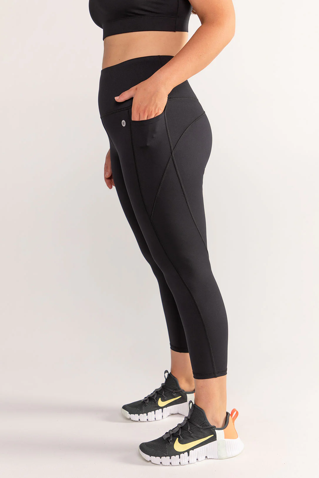 Training Pocket Move 7/8 Legging - Black - Image 3