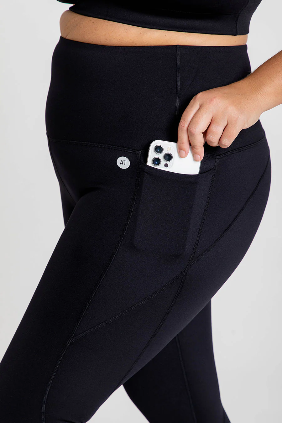 Training Pocket Move 7/8 Legging - Black - Image 9